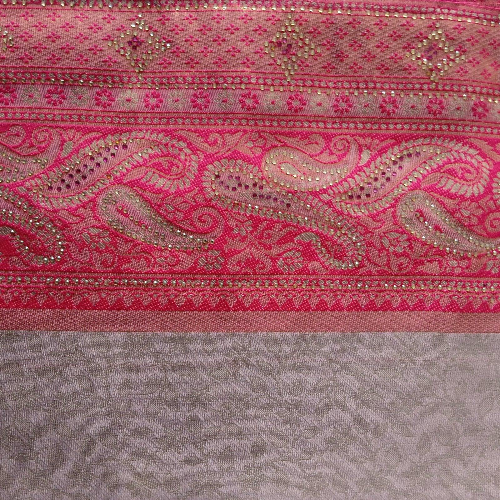Swarna Mehfil Saree - Taupe Grey, border detail