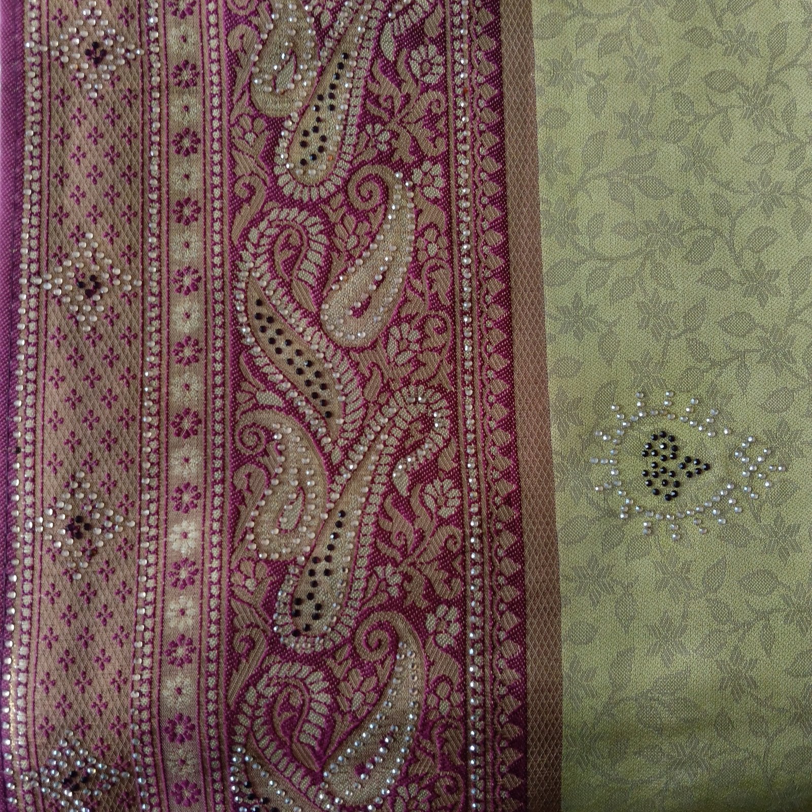 Swarna Mehfil Saree - Olive Gold, border detail